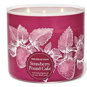 Bath & Body Works Strawberry Pound Cake Candle - Berry Red